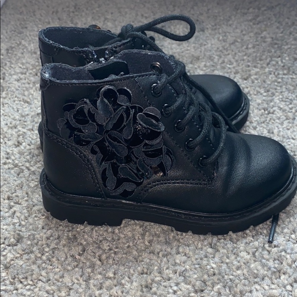 Zara Black Leather Flower Boots - Size 22 (size 6)